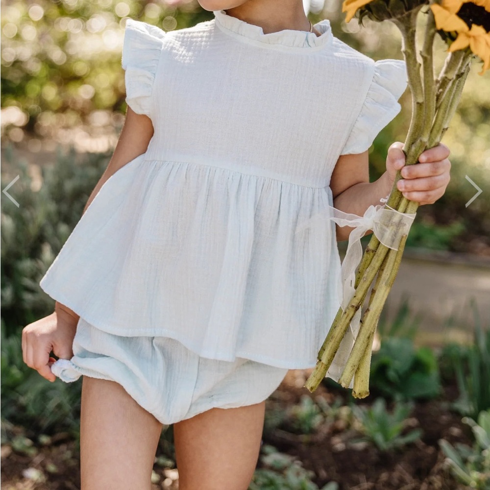 Le Petit Elle gauze outfit 4T